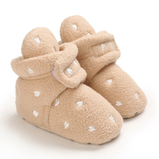 Babuchas beige corazones